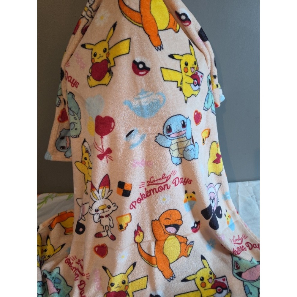 Pokemon Lovely Pokemon Days Fleece Throw Blanket Pikachu CharmanderSquirtle50x50